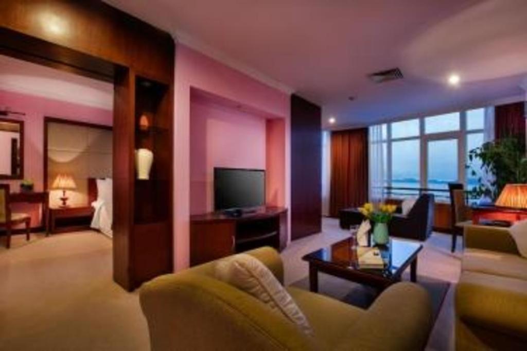 Halong Pearl Hotel Ha Long Buitenkant foto