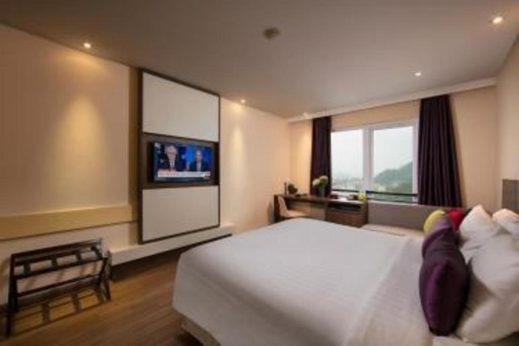 Halong Pearl Hotel Ha Long Buitenkant foto