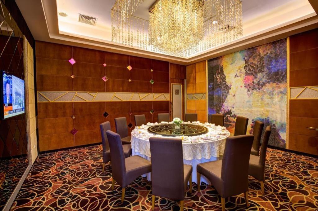 Halong Pearl Hotel Ha Long Buitenkant foto