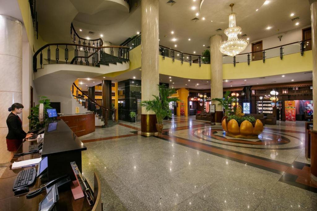 Halong Pearl Hotel Ha Long Buitenkant foto